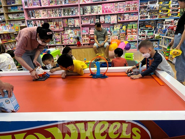 Do choi theo 'trend', khuyen mai lon dat hang dip 1/6-Hinh-8