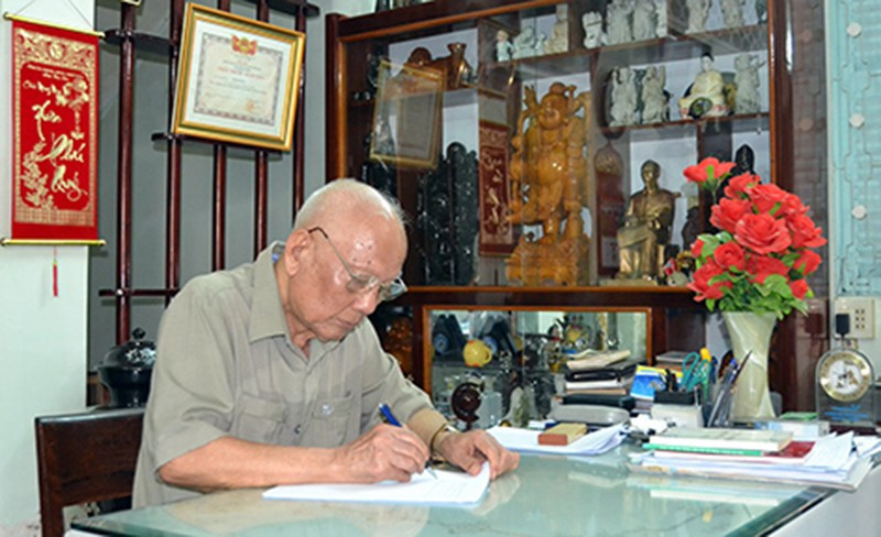 To chuc le tang ong Le Phuoc Tho theo nghi thuc cap Nha nuoc