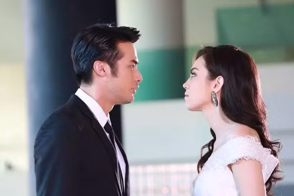 Em trai doi giu so tiet kiem neu khong se bo roi bo me