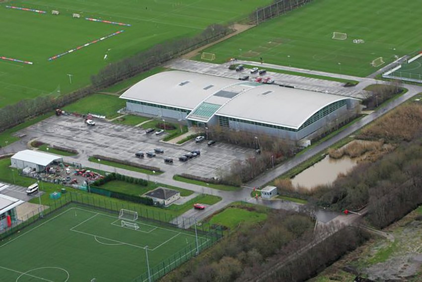 5 dieu Sheikh Jassim phai lam ngay sau khi tiep quan MU-Hinh-4