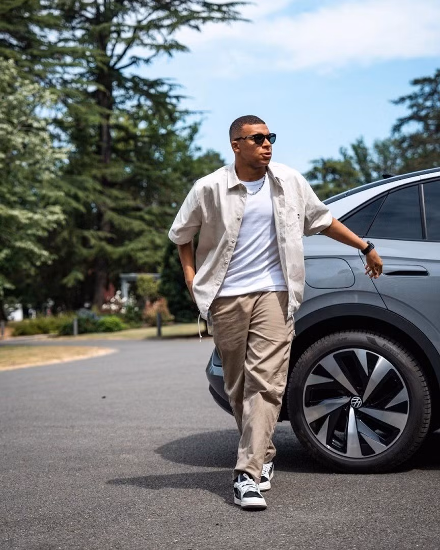 Kylian Mbappe ghi diem voi thoi trang nang dong, gian don ma tinh te