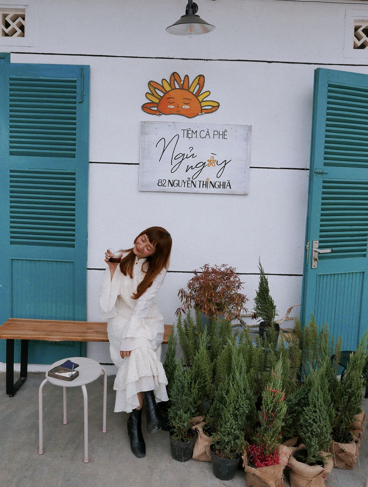 Tiệm cà phê Ngủ Ngày ở Phưởng 2 cũng là điểm check in được giới trẻ yêu thích.