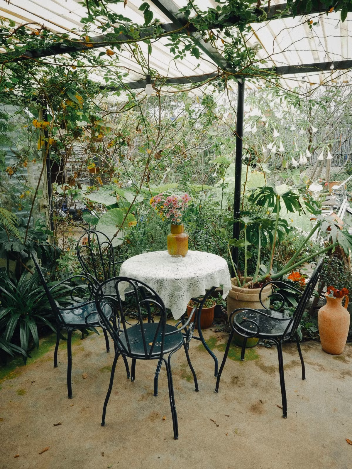 Sở hữu cái tên độc đáo "Là Nhất", cửa hiệu nằm trên đường 3 tháng 4 này là nơi lý tưởng để thưởng thức không khí Đà Lạt./.