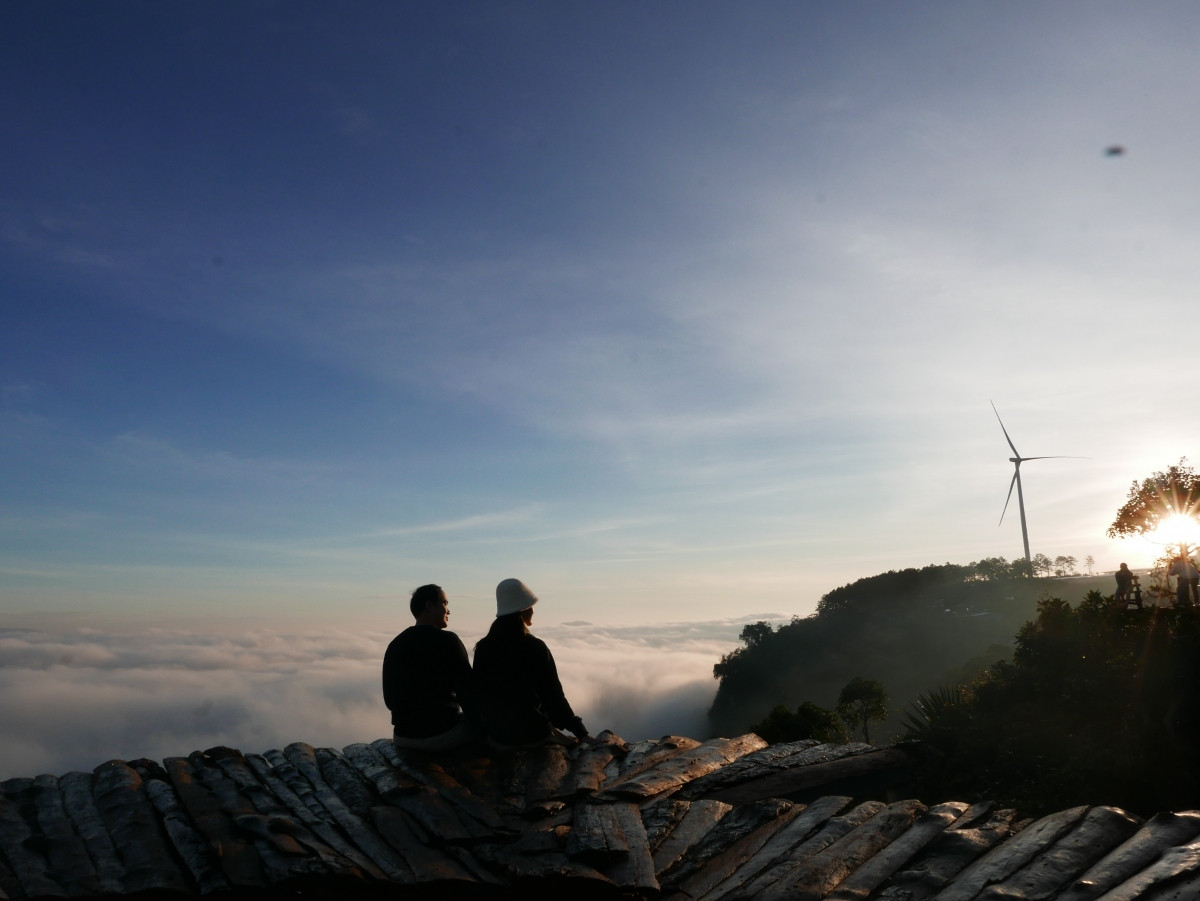 Đón bình minh ở Cầu Đất.
