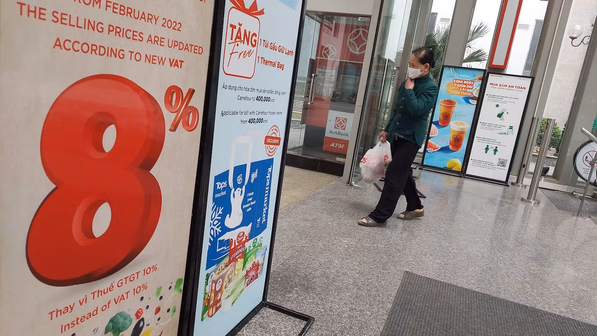 Chinh phu thong qua viec giam thue VAT ve 8%