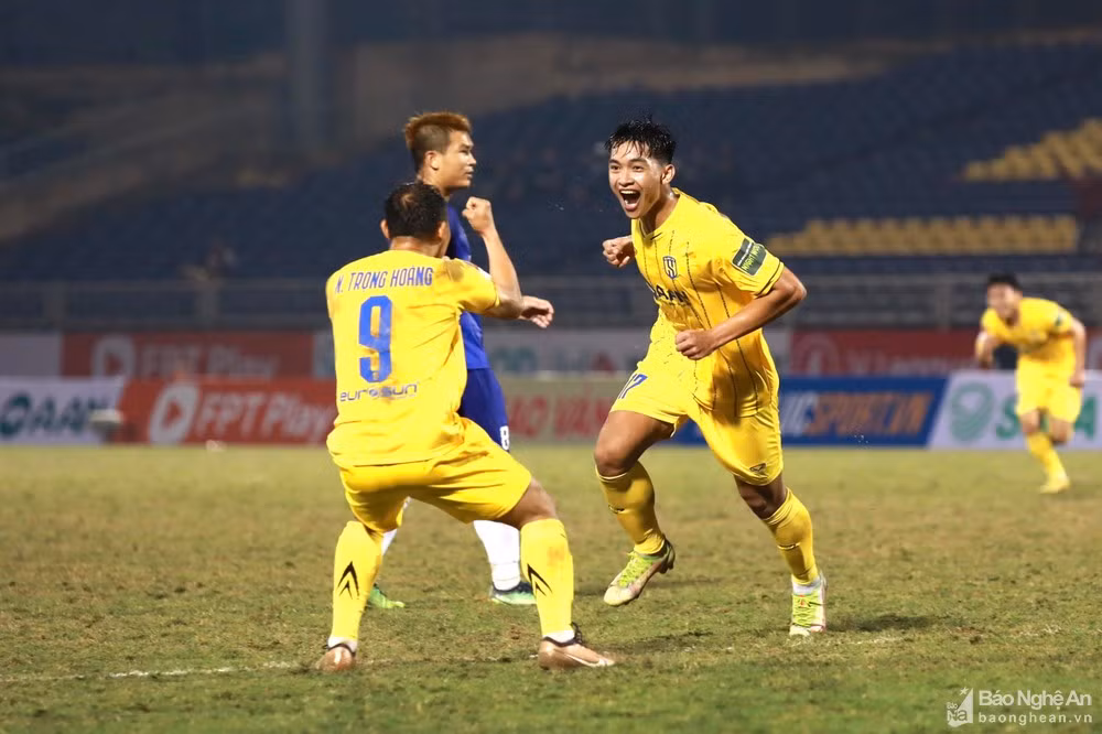 5 cau thu Song Lam Nghe An trong danh sach du U20 chau A-Hinh-2