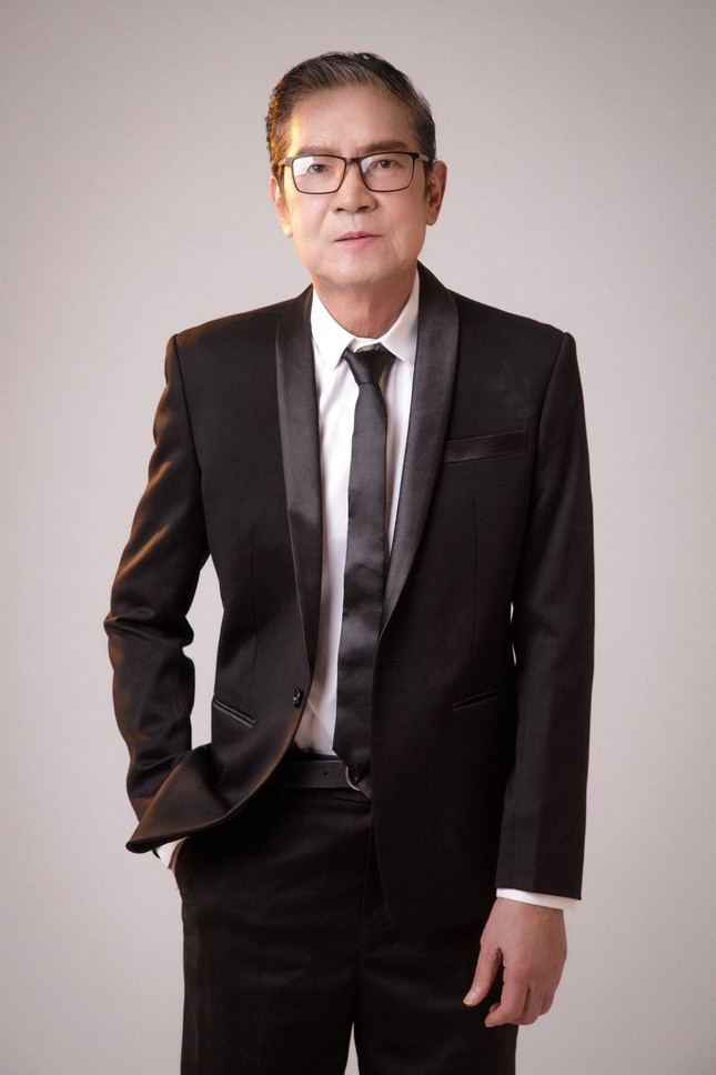 Nhac si Quoc Dung tai hoa, da tinh-Hinh-3