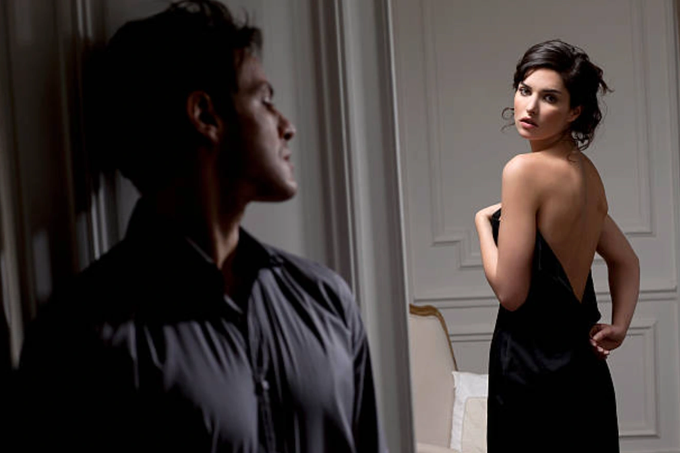 Moi ban gai di nha hang sang chanh, toi hai hung bo chay