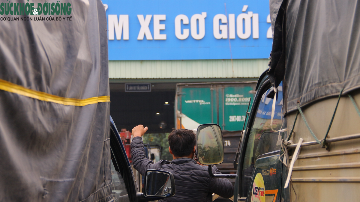 Gan 2 trieu phuong tien tu dong gian chu ky dang kiem tu hom nay-Hinh-3