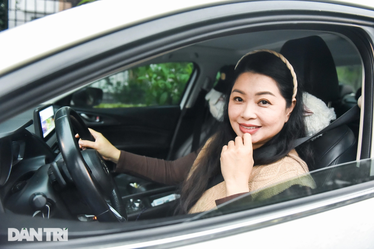 Thanh Tu muon ao me lai xe den quay phim Dung lam me cau