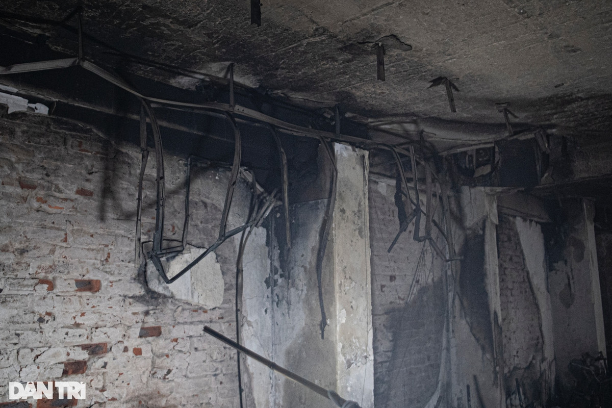 Dong tro tan am anh ben trong chung cu mini bi chay o Ha Noi-Hinh-5