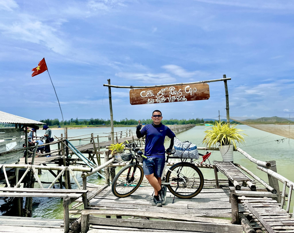 Chang trai dap xe xuyen Viet 74 ngay, nua nam giam 30kg-Hinh-7