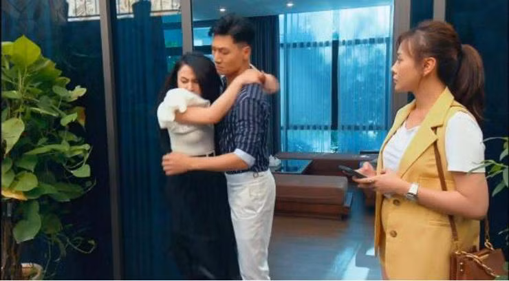 3 co 'em gai' cua Phuong Oanh: Nguoi dep nhu hoa-Hinh-4