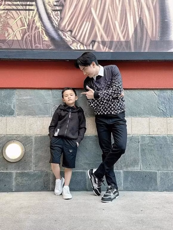 Dan Truong tiet lo bi con trai doi tien cat-xe khi song ca cung-Hinh-5