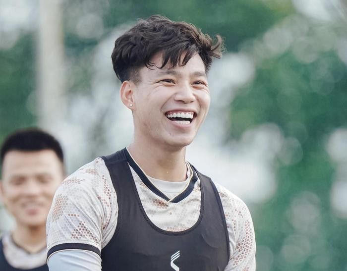 Những bản hợp đồng lớn nhất V.League 2023 đều thuộc về CLB CAHN - Hình 4 Nhung ban hop dong lon nhat V.League 2023 deu thuoc ve CLB CAHN-Hinh-4