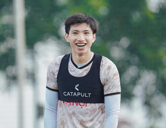 Những bản hợp đồng lớn nhất V.League 2023 đều thuộc về CLB CAHN - Hình 3 Nhung ban hop dong lon nhat V.League 2023 deu thuoc ve CLB CAHN-Hinh-3