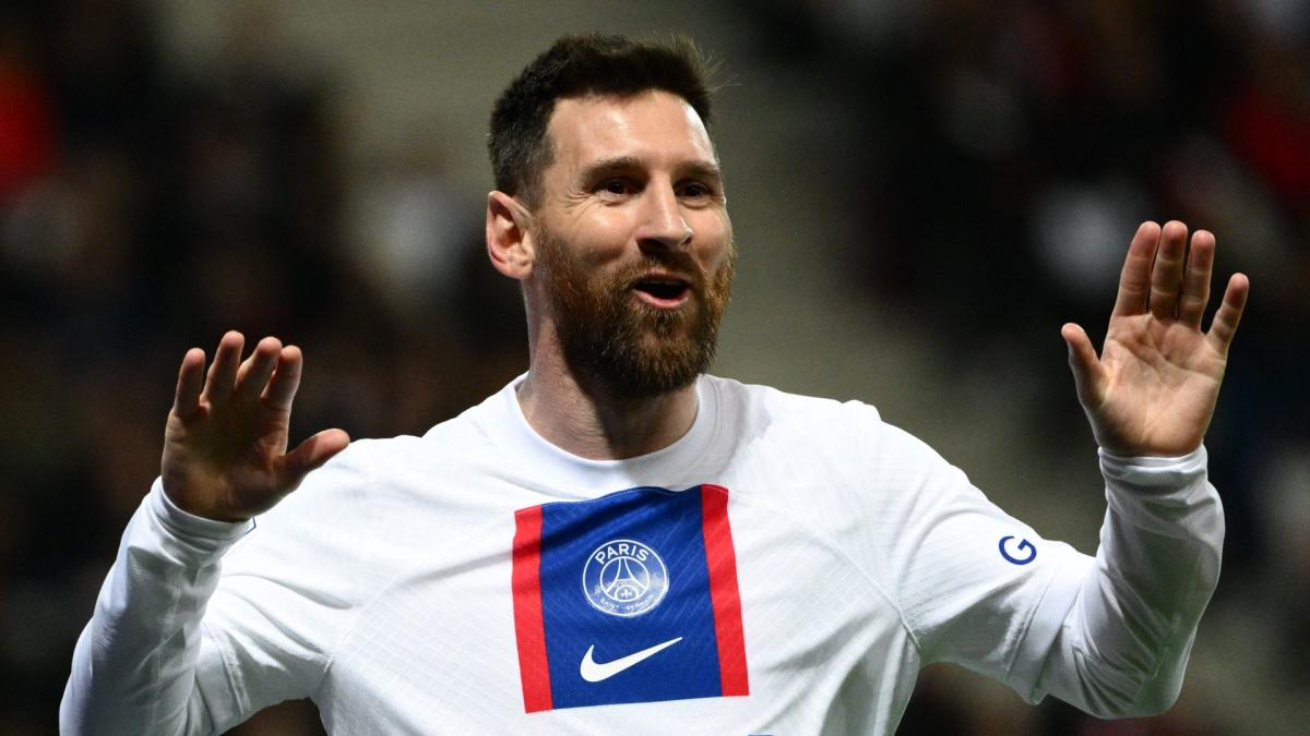 Messi vuot Ronaldo, lap 2 ky luc ‘dien ro’