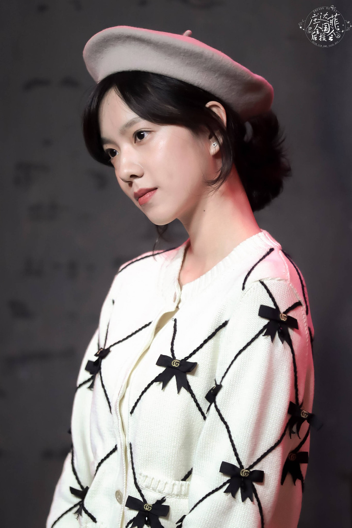 Nhan sac Hoang Dung 'Anh hung xa dieu' hut 200 trieu luot xem-Hinh-10