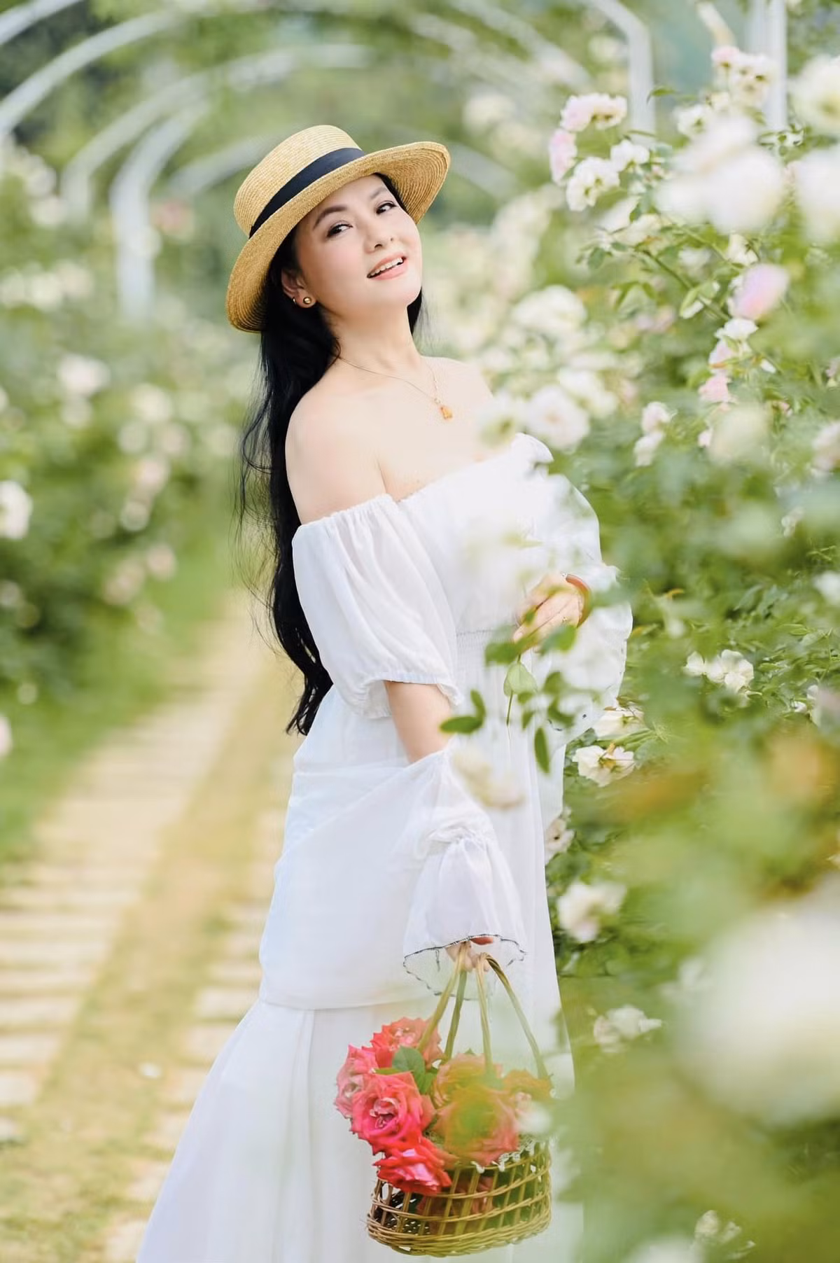 NSND Thu Que tre dep tuoi 54, hanh phuc ben NSUT Pham Cuong YAHOO 14