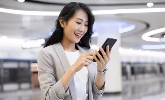 Nut am luong dien thoai di dong an 6 chuc nang thiet thuc it ai ngo