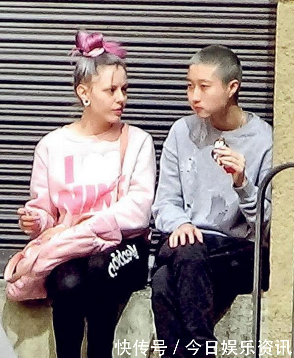 Cuoc song doi lap cua hai con Thanh Long-Hinh-2