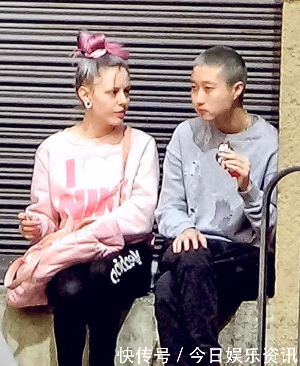 Cuoc song doi lap cua hai con Thanh Long-Hinh-2