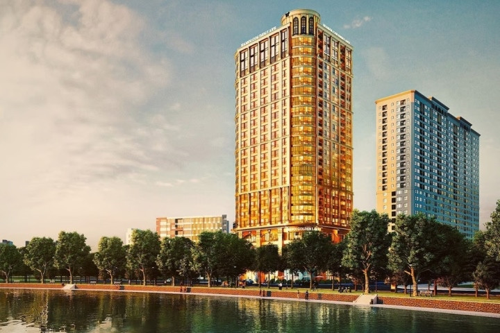 Mới đây, ông Nguyễn Hữu Đường (đại gia "Đường bia"), Chủ tịch Công ty TNHH Hòa Bình, đồng thời là chủ khách sạn dát vàng Dolce by Wyndham Hanoi Golden Lake cho biết sẽ chào bán cạnh tranh khách sạn này trong tháng 3 với giá khởi điểm 250 triệu USD. (Ảnh: @dolcebywyndhamhanoigoldenlake/Facebook)
