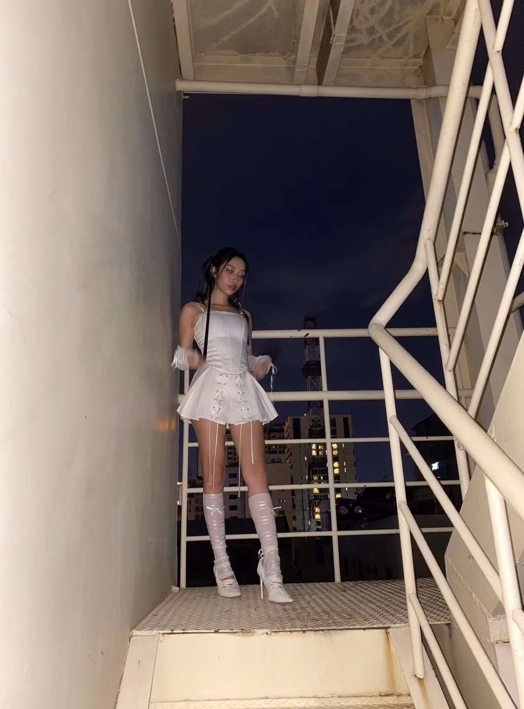 Mỹ Anh - con gái diva Mỹ Linh ngày càng phong cách gợi cảm - Hình 2 My Anh - con gai diva My Linh ngay cang phong cach goi cam-Hinh-2