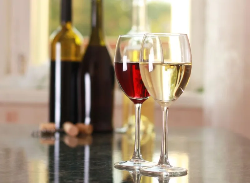 Me bau uong ruou lam thay doi khuon mat thai nhi