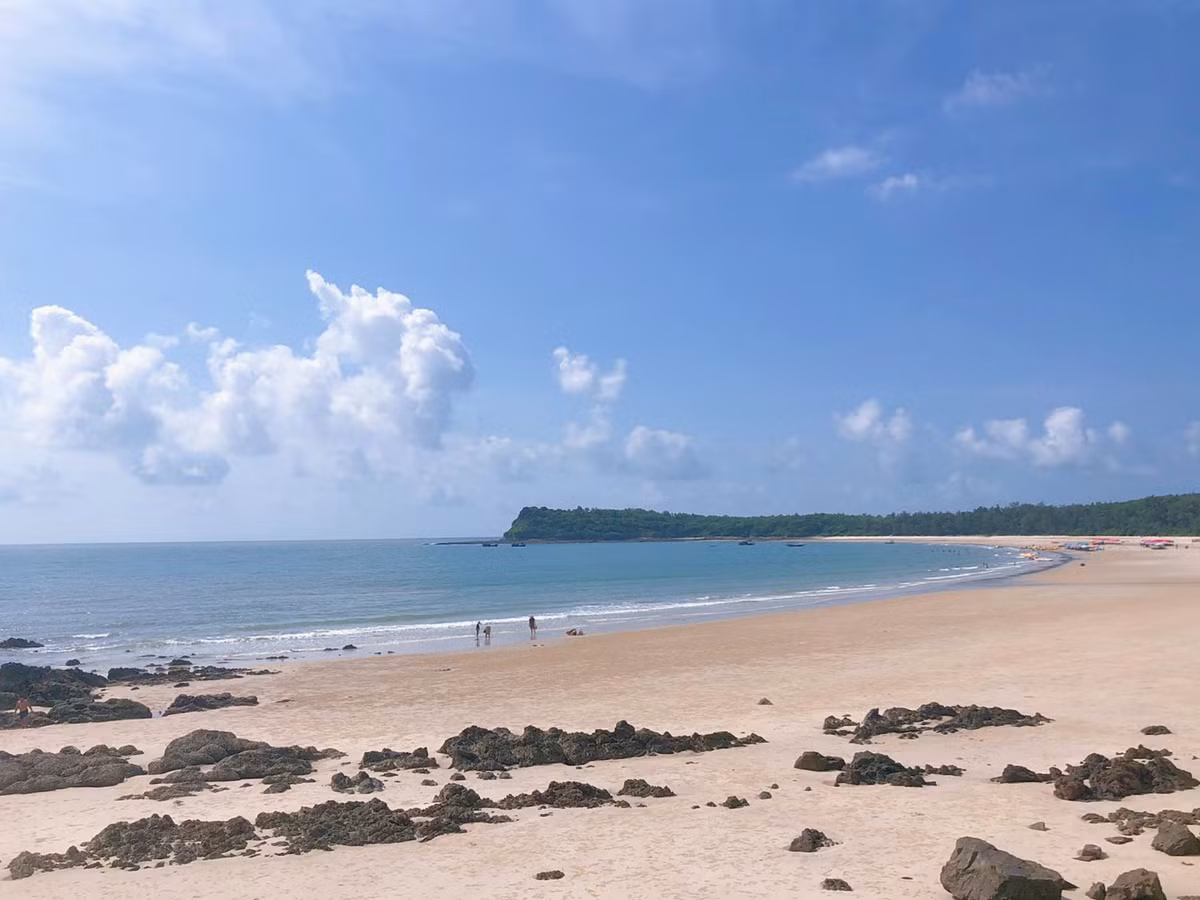 Hoa minh vao bien xanh, cat trang, nang vang o Quan Lan-Hinh-3