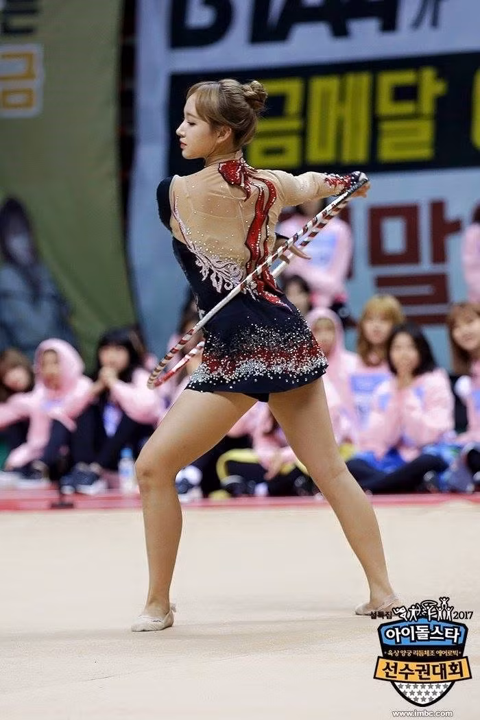 Nu dien vien 25 tuoi bi dua tin la nhan tinh cua Luong Trieu Vy-Hinh-6