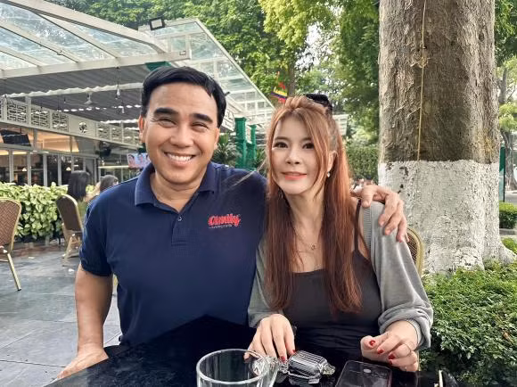 'Vo anh Nui' trong 'Song o day song'::Nhan sac tre hoa o tuoi U50-Hinh-8