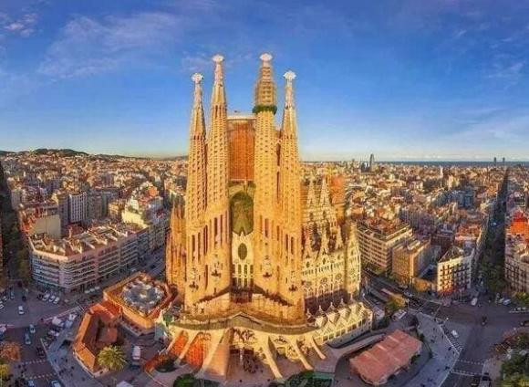 Nhung toa nha ngoan muc nhat the gioi