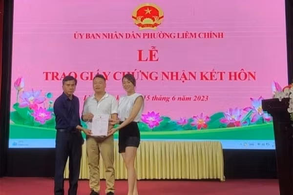 3 moi tinh kin tieng cua Phuong Oanh truoc ket hon voi Shark Binh-Hinh-3