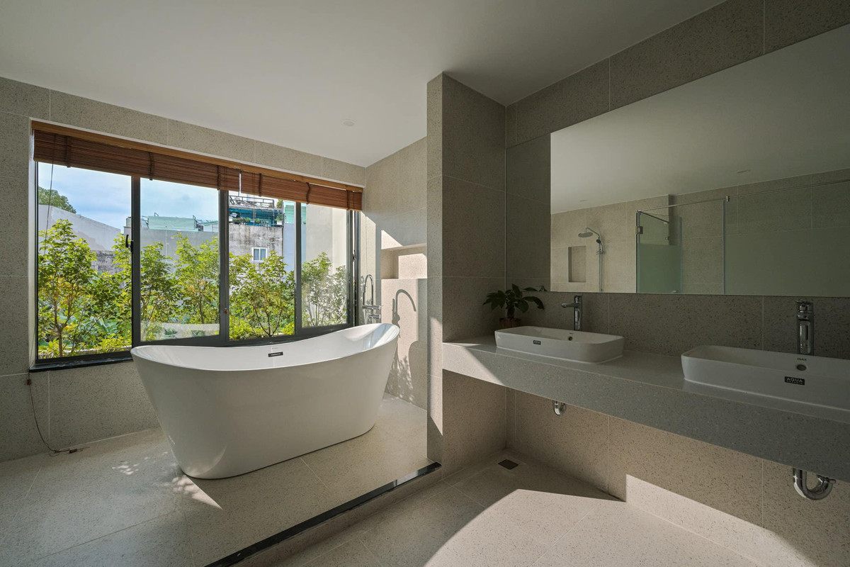 Ngoi nha tich hop be boi mat lanh, dung tre lam tuong bao-Hinh-16