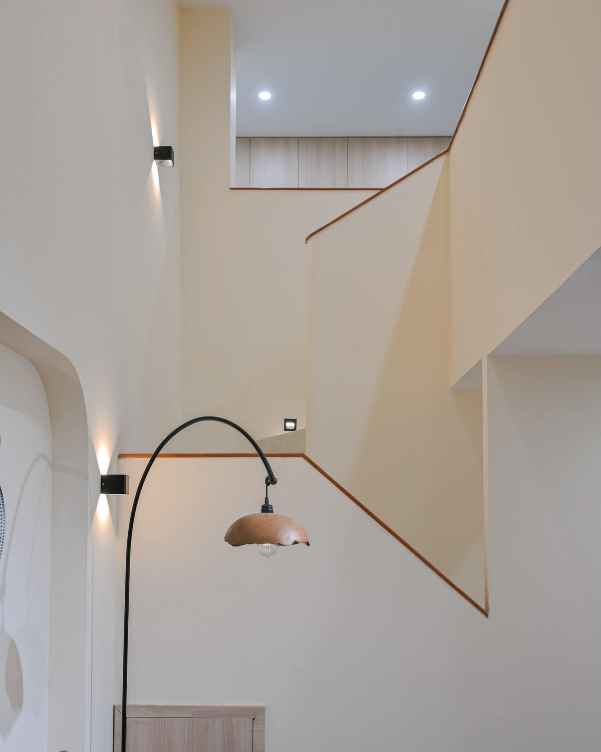 Ngoi nha tich hop be boi mat lanh, dung tre lam tuong bao-Hinh-8