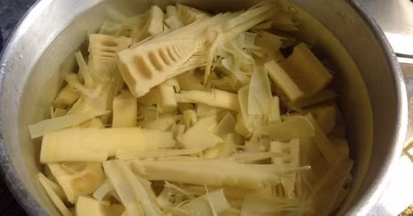 Uong nuoc luoc mang de giai nhiet co the co dung khong?-Hinh-2