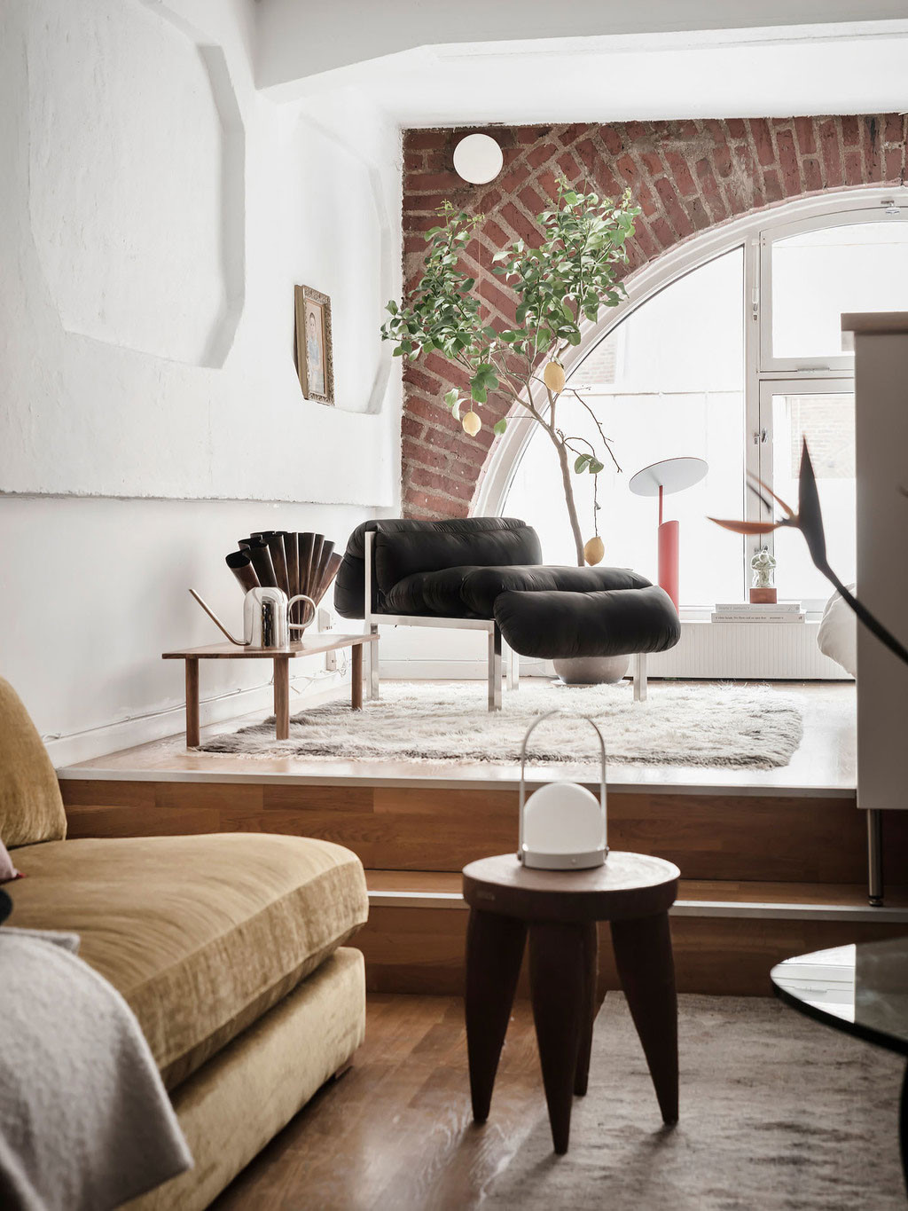 Can ho gac mai 45m2 voi thiet ke khong gian song day thu vi-Hinh-4