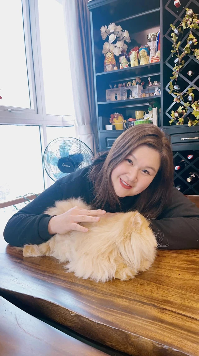 Có thời điểm chạm mốc hơn 100 kg, Thủy Tiên nỗ lực giảm cân bằng nhiều phương pháp. Cô khiến khán giả bất ngờ vì giảm được hơn 40 kg trong vòng gần 3 tháng. 