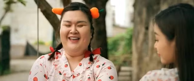 Ở bộ phim Món quà của cha đang lên sóng, Thủy Tiên cũng đảm nhận vai nhỏ. Nữ diễn viên xuất hiện trong vài cảnh quay ở xóm trọ của Thảo (Ngọc Huyền). Nhân vật của Thủy Tiên được gọi thân mật là Béo. Béo ham ăn, thường tự ý lấy đồ ăn của người khác.