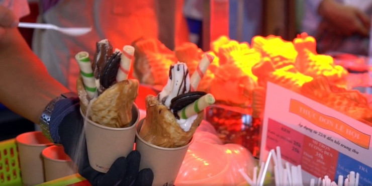 Pho long den Quan 5 bung sang, moi goi du khach quay lai tuoi tho-Hinh-6