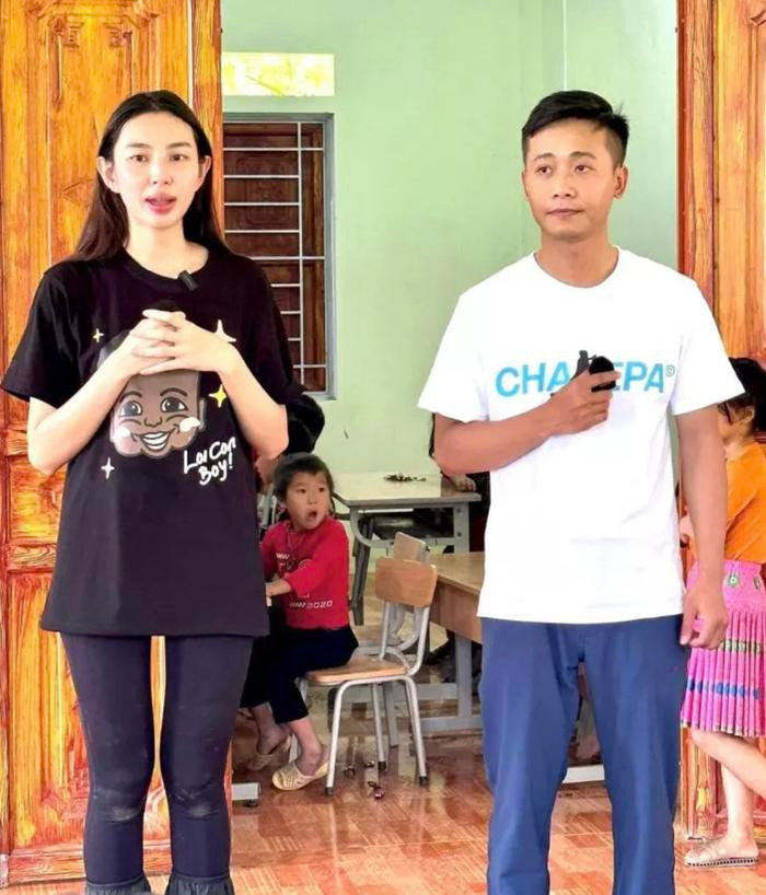 Thót tim khi Thùy Tiên bị té xuống vực trong chuyến đi Hà Giang - Hình 3 Thot tim khi Thuy Tien bi te xuong vuc trong chuyen di Ha Giang-Hinh-3