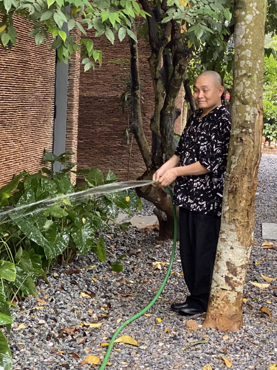 Tuoi 63 cua NSUT Xuan Hinh: It tham vong, nhe nhang buong bo...-Hinh-6