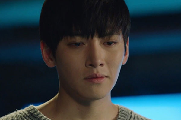 Dua ban gai ve nha mot dem,me noi cau khien toi kho xu