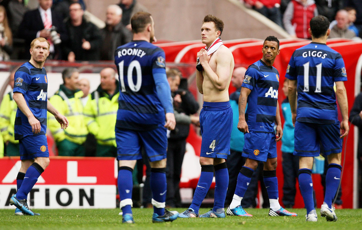 Arsenal & top 6 cu say chan dang nho nhat lich su Premier League-Hinh-6