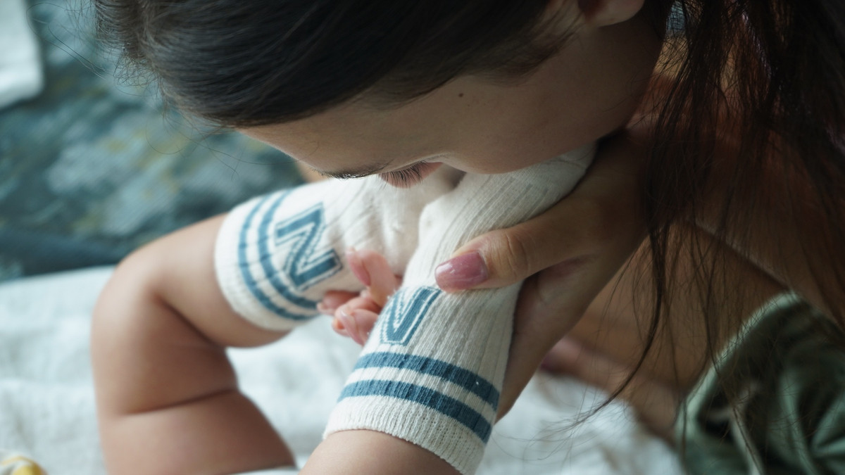 Mau Tay Dianka hoc tieng Viet, cham con trong ngay vang Bui Tien Dung-Hinh-9