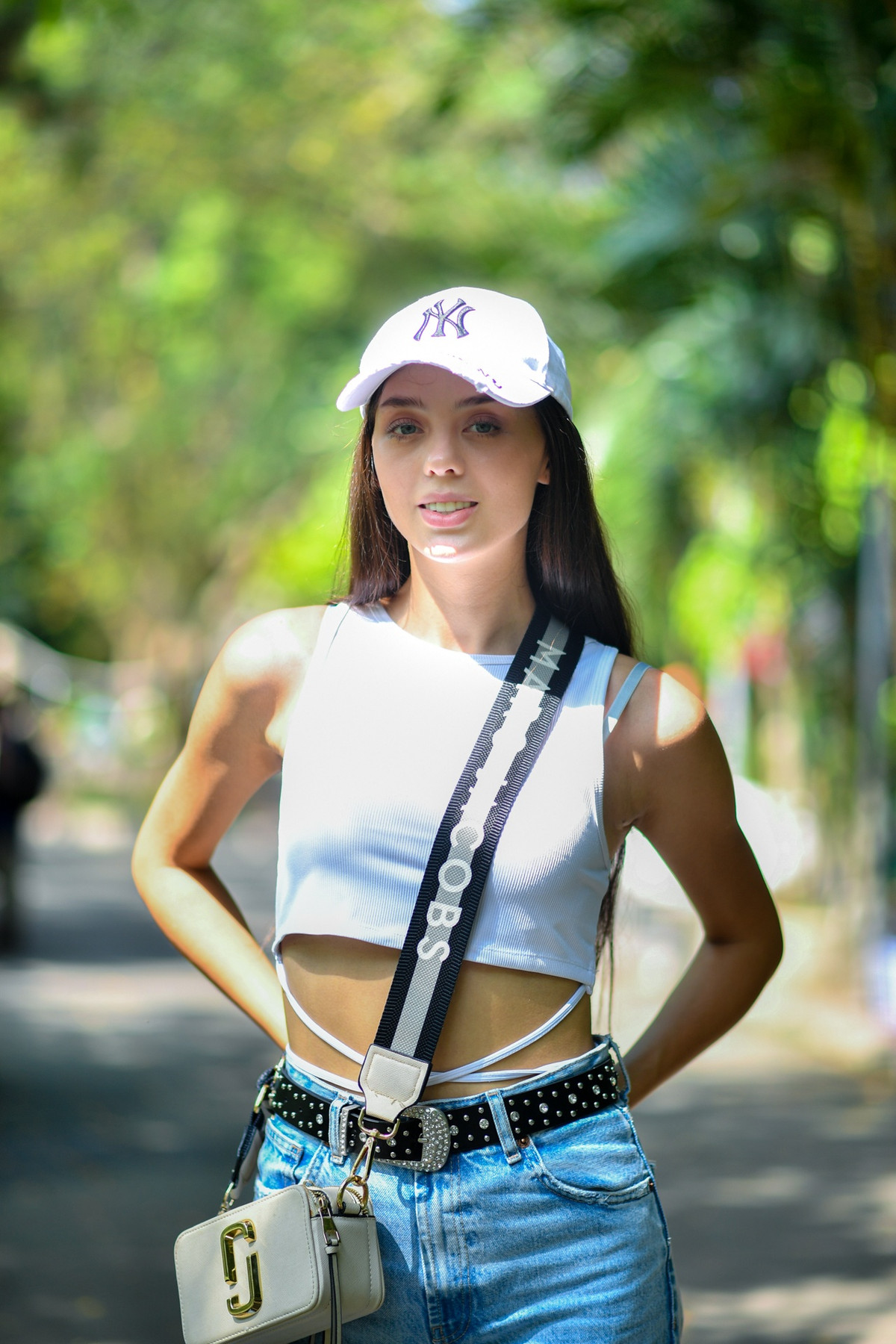 Mau Tay Dianka hoc tieng Viet, cham con trong ngay vang Bui Tien Dung-Hinh-4