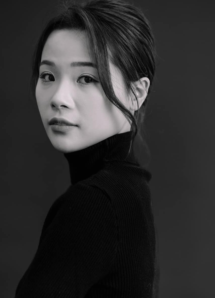 Bền bỉ và mạnh mẽ khi thi đấu, ngoài đời Thùy Linh là một cô gái rất xinh đẹp, dịu hiền.