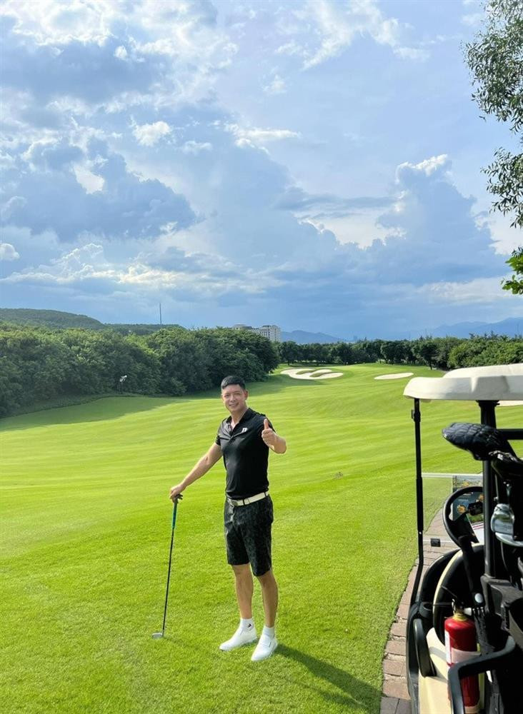 Binh Minh tut doc, vo doanh nhan sau 15 nam ket hon-Hinh-6