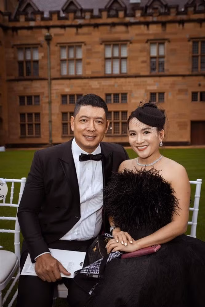 Binh Minh tut doc, vo doanh nhan sau 15 nam ket hon-Hinh-8